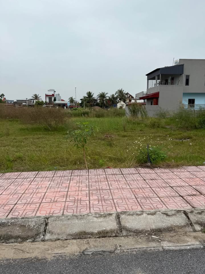 Chung cư Tắc Giang Kiến Thụy 155m² giá 2.635 tỷ - Vị trí đắc địa, tiện ích đầy đủ!