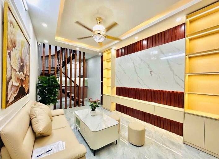 Nhà mặt phố Phùng Hưng, Hà Đông 45m² giá 9.8 tỷ - Sẵn sàng ở ngay!