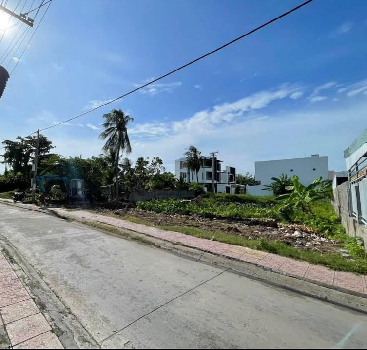 Bán đất nền đường Nguyễn Sáng, phường 5, TP. Mỹ Tho - 2.75 tỷ, vị trí đắc địa!