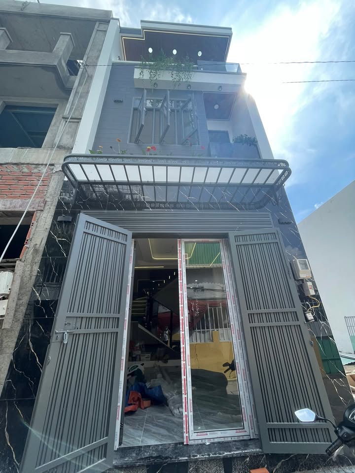 Nhà mới hoàn thiện Thạnh Xuân 43, Q12 giá 5.8 tỷ - Sẵn sàng vào ở ngay!