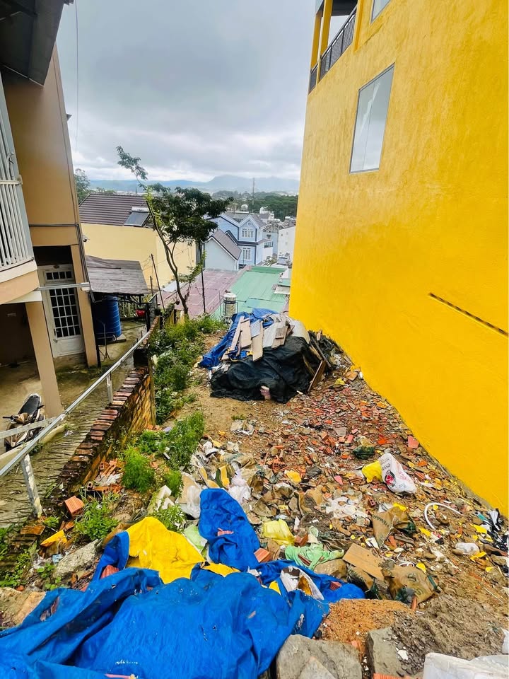 Đất xây dựng liên kế Đà Lạt 75m² giá 5.5 tỷ - Sổ hồng riêng, view thành phố