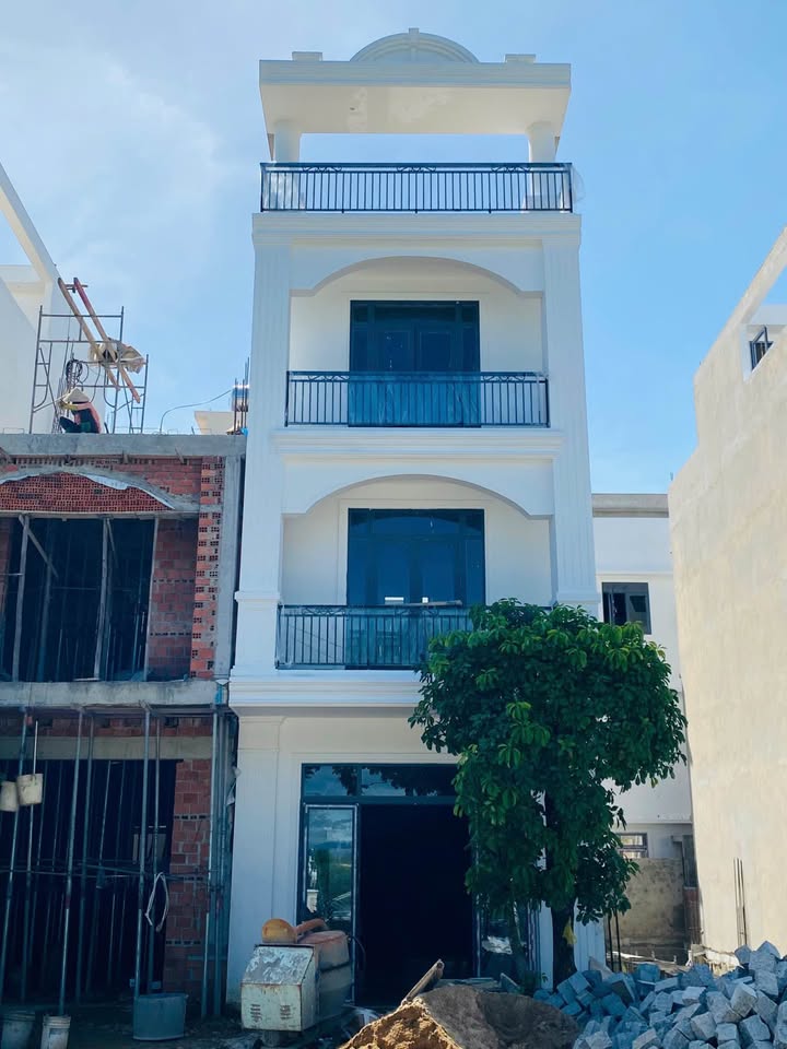 Nhà phố Phú Gia Riverside Quy Nhơn 80m² giá chỉ 5 tỷ - Cơ hội vàng cho gia đình bạn!