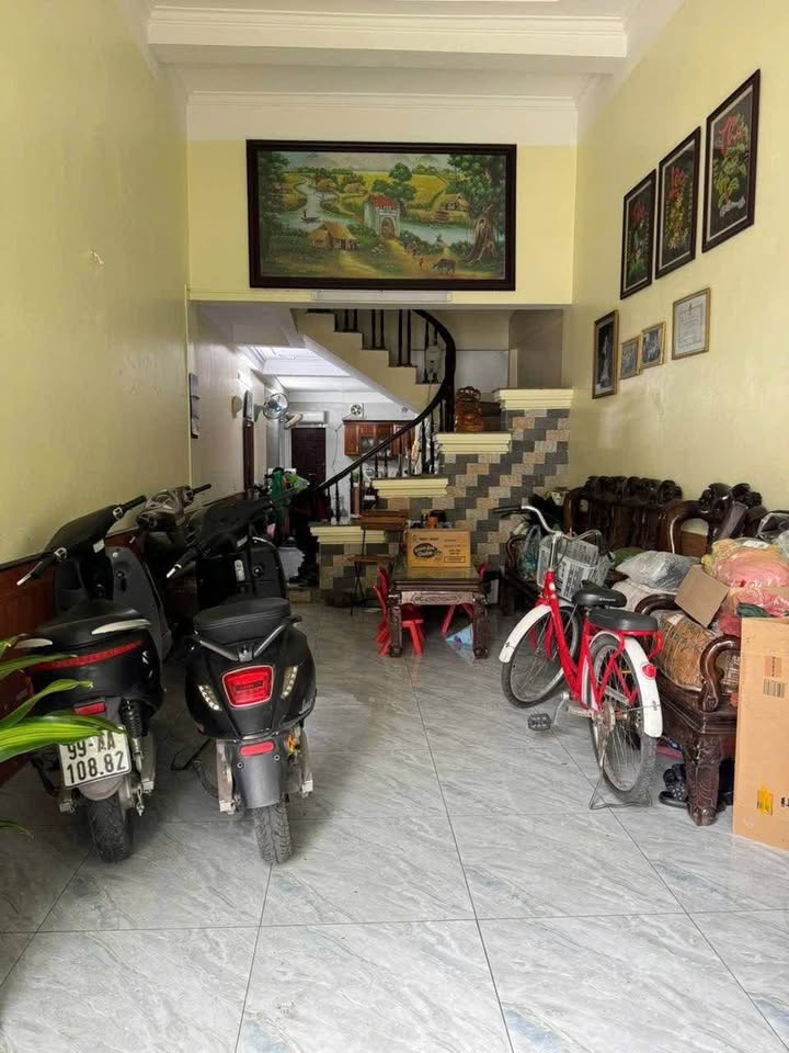 Nhà 3 tầng mặt tiền Nguyễn Trãi, Ninh Xá 69m² - Kinh doanh sầm uất!