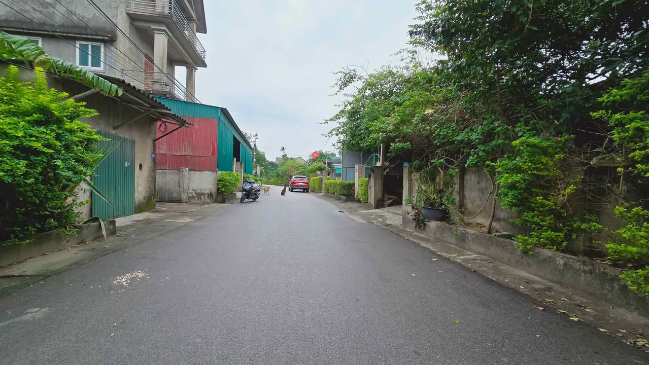 Đất nền phường Thạch Hưng 144m² giá 2 tỷ - Đường rộng, tiện ích đầy đủ!