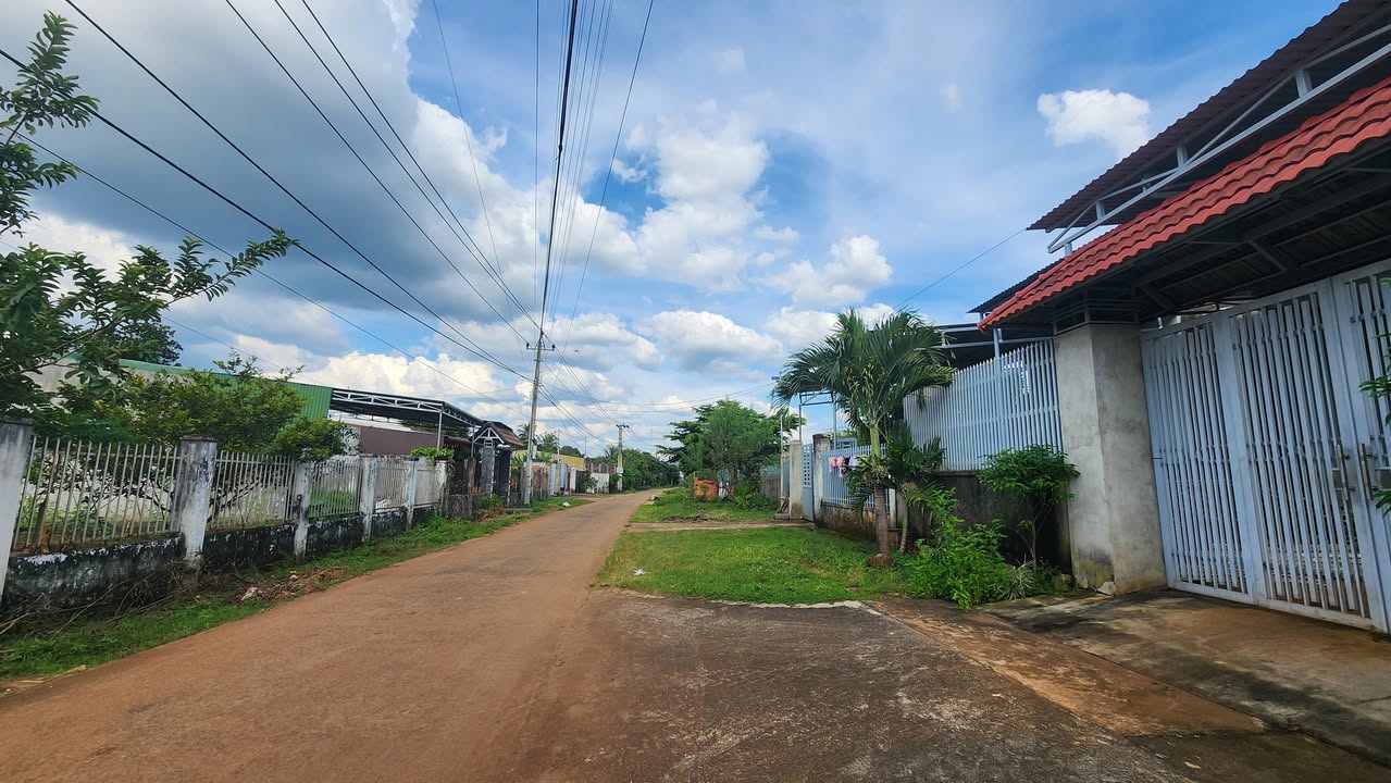 Nhà mặt tiền Tân Hưng, phường Ea Kao, 150m² giá chỉ 1,15 tỷ - Cơ hội không thể bỏ lỡ!