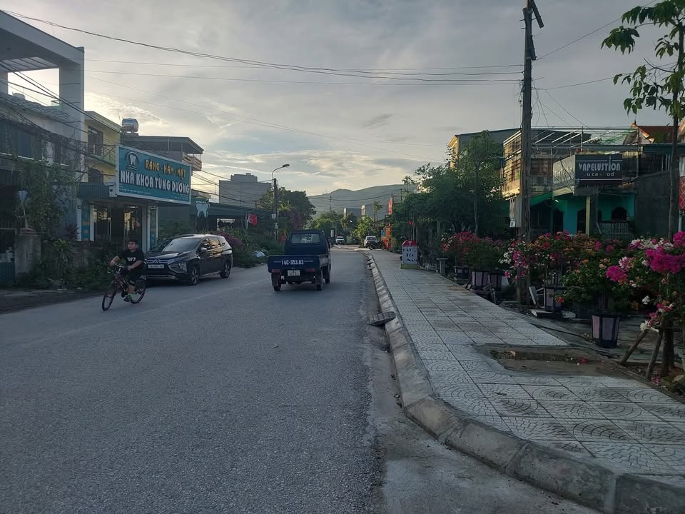 Đất nền 112m² phường Đông Mai, Quảng Yên - Sổ đỏ chính chủ, mặt tiền 7m!