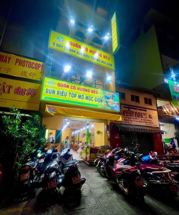 Mặt bằng kinh doanh Nguyễn Khuyến Hà Đông 200m² - Điểm vàng cho thuê ngay!