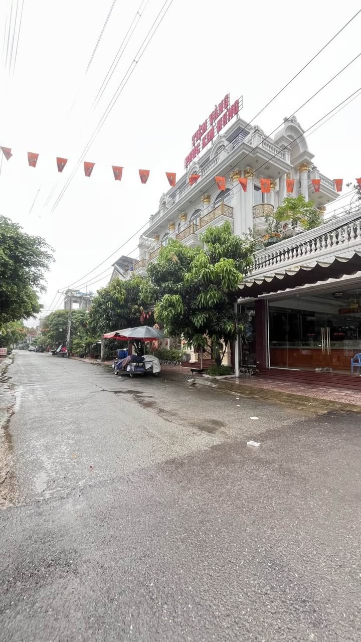 Bán nhà góc 2 mặt tiền khu dân cư thương mại Trường Sơn, Bình Chuẩn 107m² giá 3.65 tỷ - Thích hợp ở và kinh doanh!