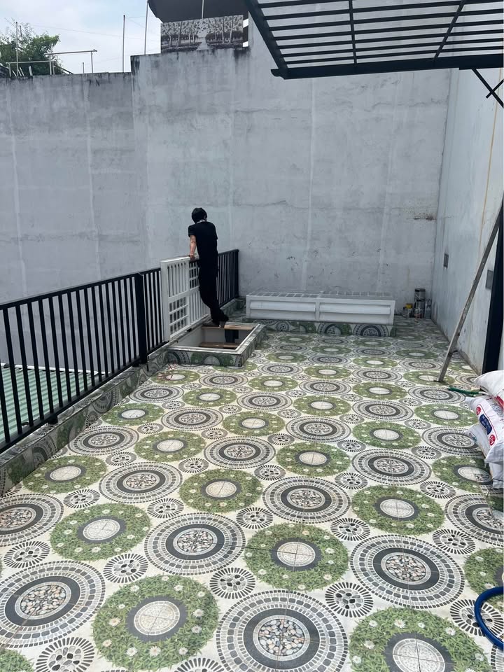 Nhà hẻm 122 Vĩnh Khánh, quận 4 - Diện tích 35m², giá 2.5 tỷ - Thiết kế hiện đại, sân thượng thoáng mát!