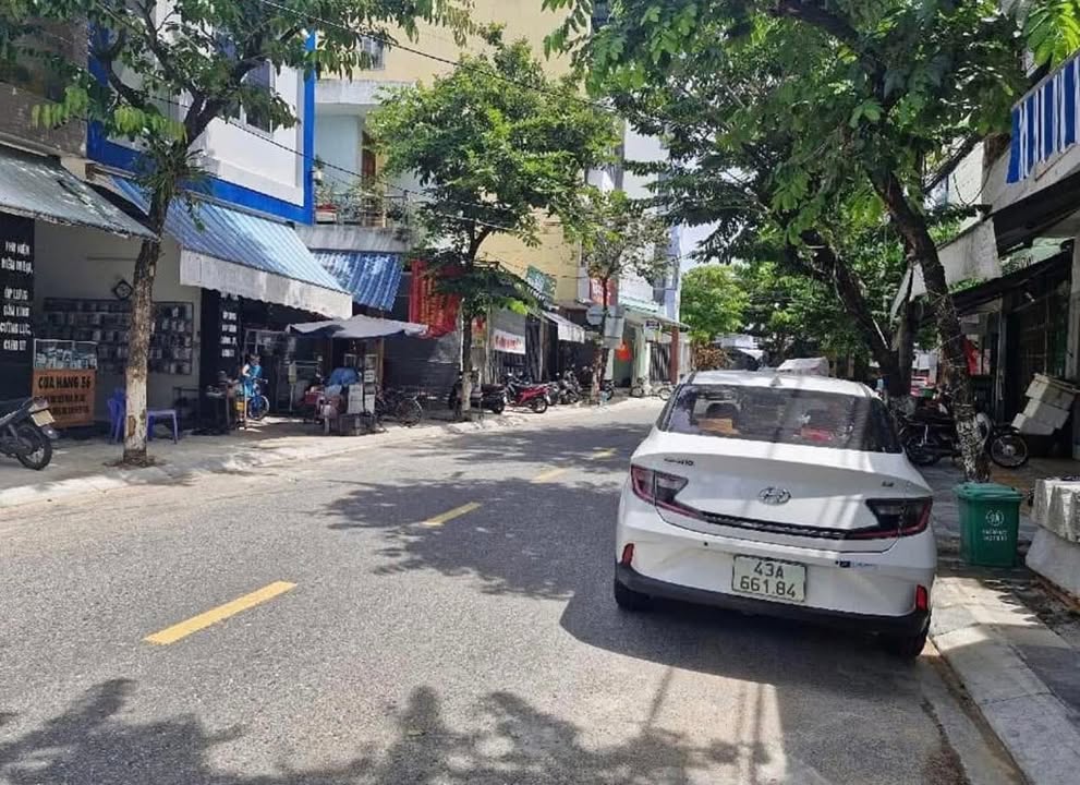 Đất mặt tiền Nguyễn Hoàng 110m² giá 14 tỷ - Cơ hội đầu tư sinh lời!