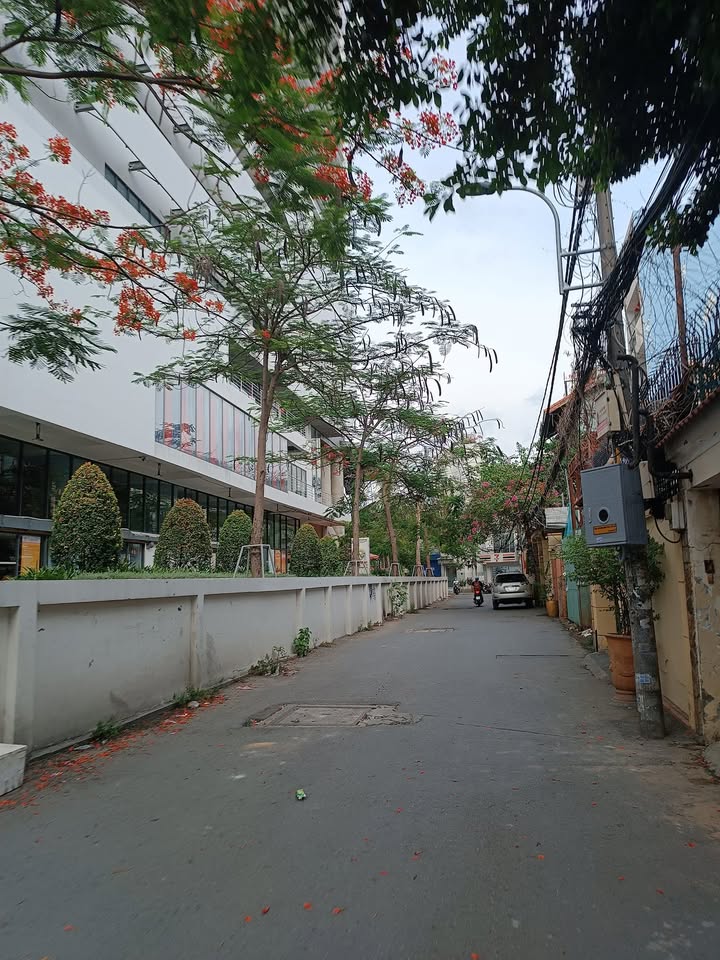 Nhà phố Hẻm Cách Mạng Tháng 8, Q.10 - 35m² chỉ 4.15 tỷ - Sổ hồng riêng, chính chủ!