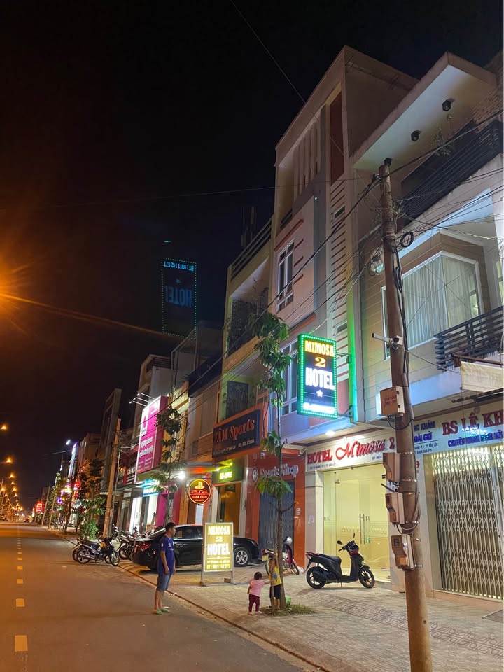 Nhà nguyên căn cho thuê tại Bảo Lộc - 9 phòng ngủ, giá thỏa thuận - Phù hợp cho gia đình hoặc văn phòng!