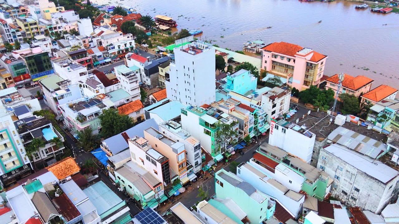 Cho Thuê Khách Sạn Ngô Đức Kế 120m² giá 30 triệu - Gần Bến Ninh Kiều, Cần Thơ!