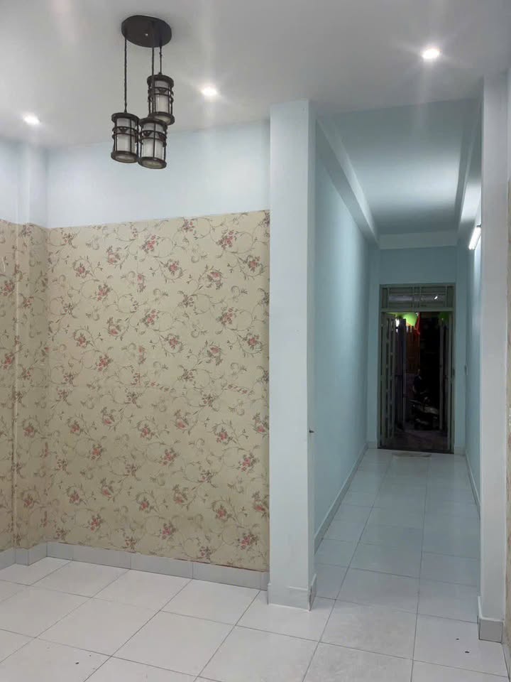 Nhà trệt 2 lầu tại Đỗ Xuân Hợp, Phước Long B, Quận 9 - Giá 3.1 tỷ, sổ hồng đầy đủ!