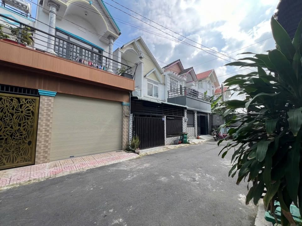 Nhà mặt tiền đường nhựa Bà Điểm, Hóc Môn 80m² giá 4.5 tỷ - Kinh doanh thuận lợi!