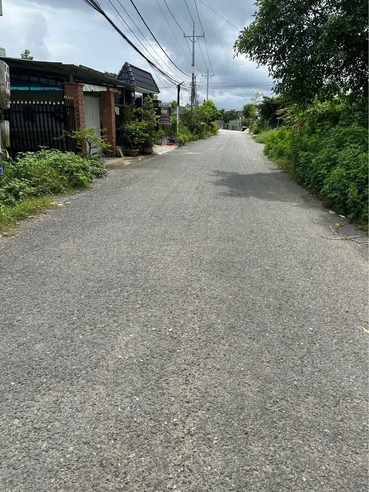 Đất thổ cư đường Nguyễn Văn Trung, Tân An, 276m² giá 900 triệu - Cơ hội đầu tư tuyệt vời!