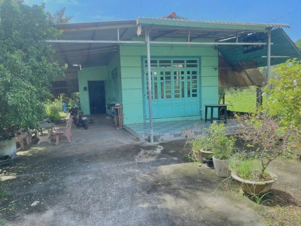 Nhà vườn Củ Chi 674m² giá 3.3 tỷ - Không gian nghỉ dưỡng lý tưởng!