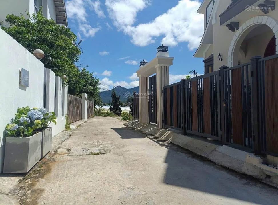 Đất biệt lập 200m² Phước Thành - Đà Lạt giá 6.3 tỷ - Sổ đỏ chính chủ!