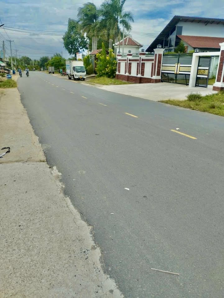 Đất mặt tiền đường lên TĐC Phước Thiền Nhơn Trạch 162m² giá 4 tỷ - Đầu tư sinh lời ngay!