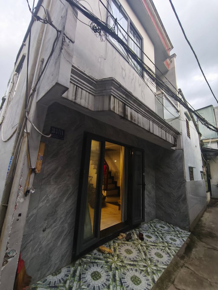 Nhà bán Thủ Đức 28m² giá 1.35 tỷ - Vị trí đẹp, pháp lý rõ ràng!