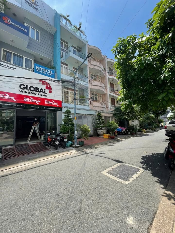 FrontHouse đường Cách Mạng Tháng 8, Quận 3, 82m² giá 24 tỷ - Vị trí vàng sinh lời bền vững!