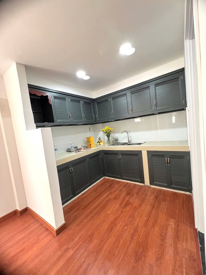 Nhà nguyên căn cho thuê tại Quận 1 - 2PN giá chỉ 15 triệu/tháng - Dọn vào ở ngay!