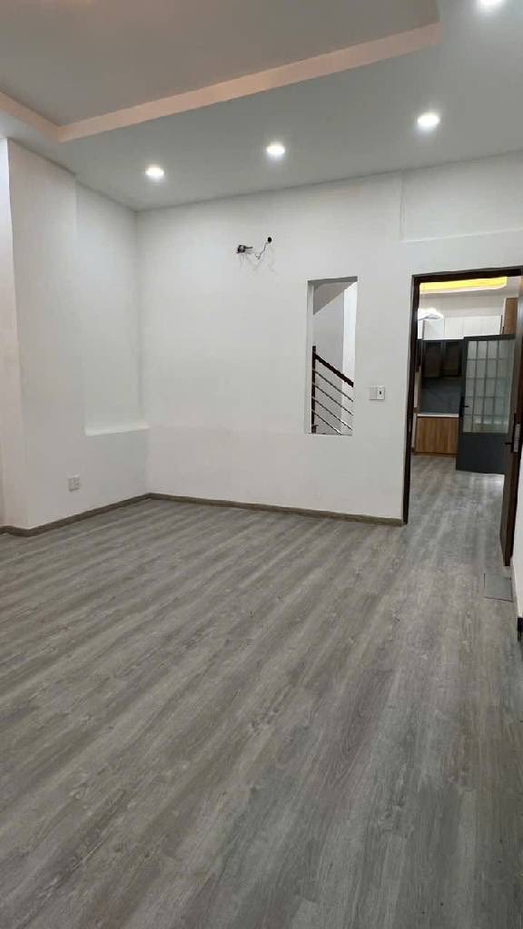 Nhà đẹp 4 tầng tại Ngô Gia Tự, Quận 10, 65m² giá 13 tỷ - Không thể bỏ lỡ!