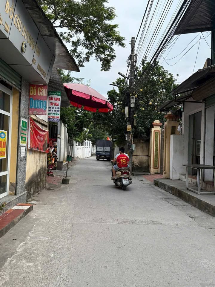 Nhà phố Nhị Khê Thường Tín 40m² giá 4 tỷ - Đầu tư sinh lời vị trí đắc địa!