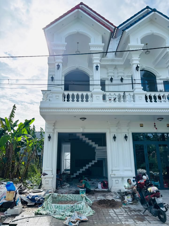 Nhà mới tân cổ điển Phong Điền 76m² giá 3.38 tỷ - Tiện ích đầy đủ chỉ 300m!