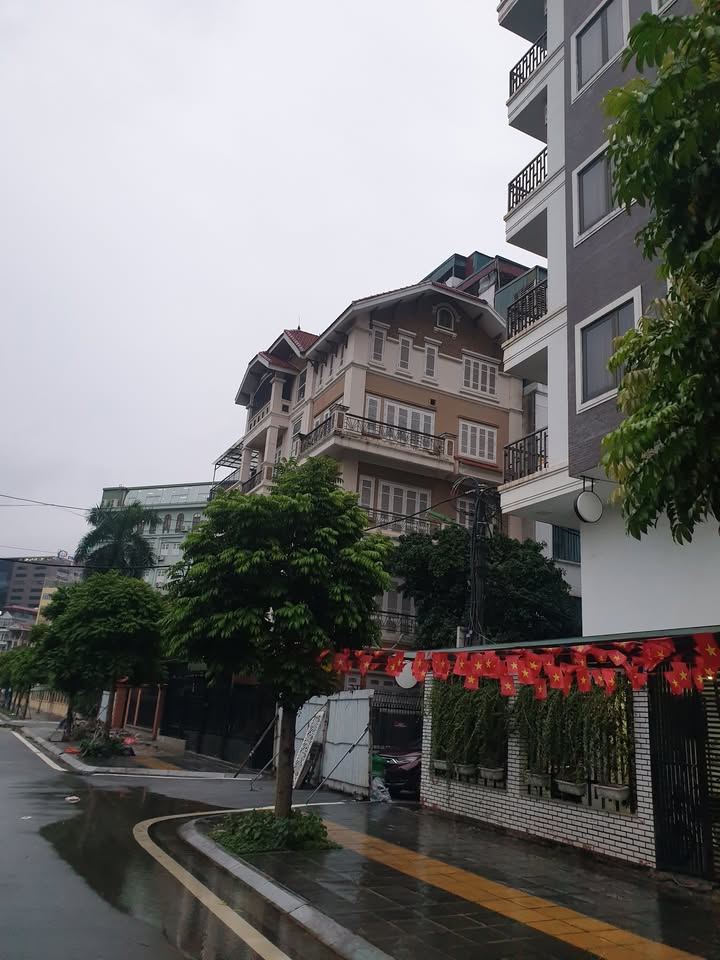 Building 7 tầng Trần Quốc Hoàn 90m² giá 60 tỷ - Vị trí đắc địa, tiềm năng phát triển!