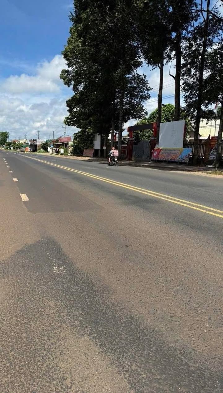 Đất nền mặt tiền Quốc lộ 26, xã Ea Đar, diện tích 150m² - Giá tốt nhất khu vực!