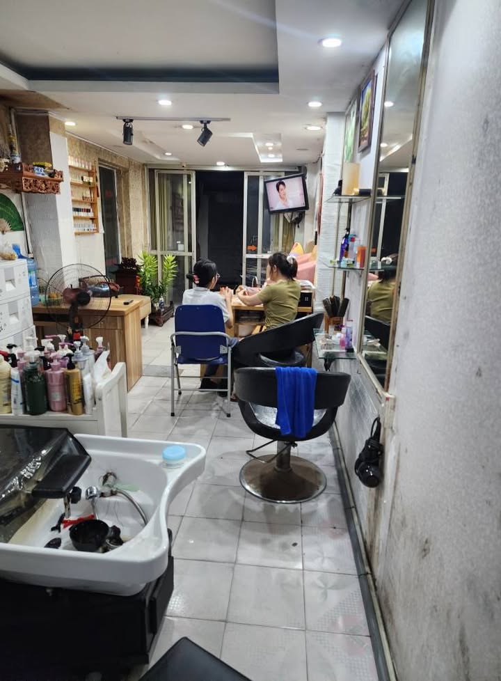 Căn hộ tập thể Đào Tấn quận Ba Đình 50m² giá 4.8 tỷ - Kinh doanh sầm uất, ô tô đỗ cửa!