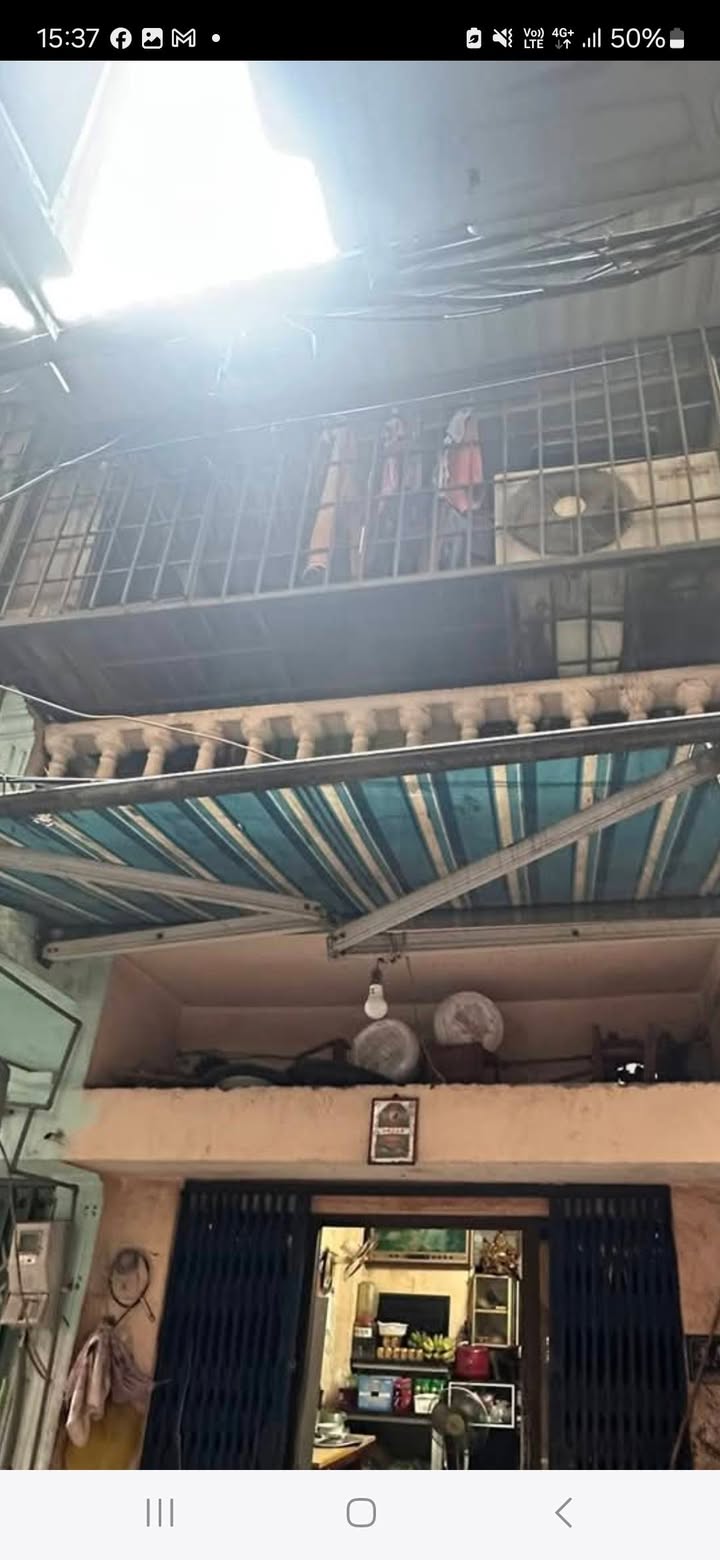 Nhà phố Xuân Thủy, Cầu Giấy 27m² giá 2.56 tỷ - Ô tô đỗ cửa, gần nhiều trường đại học!