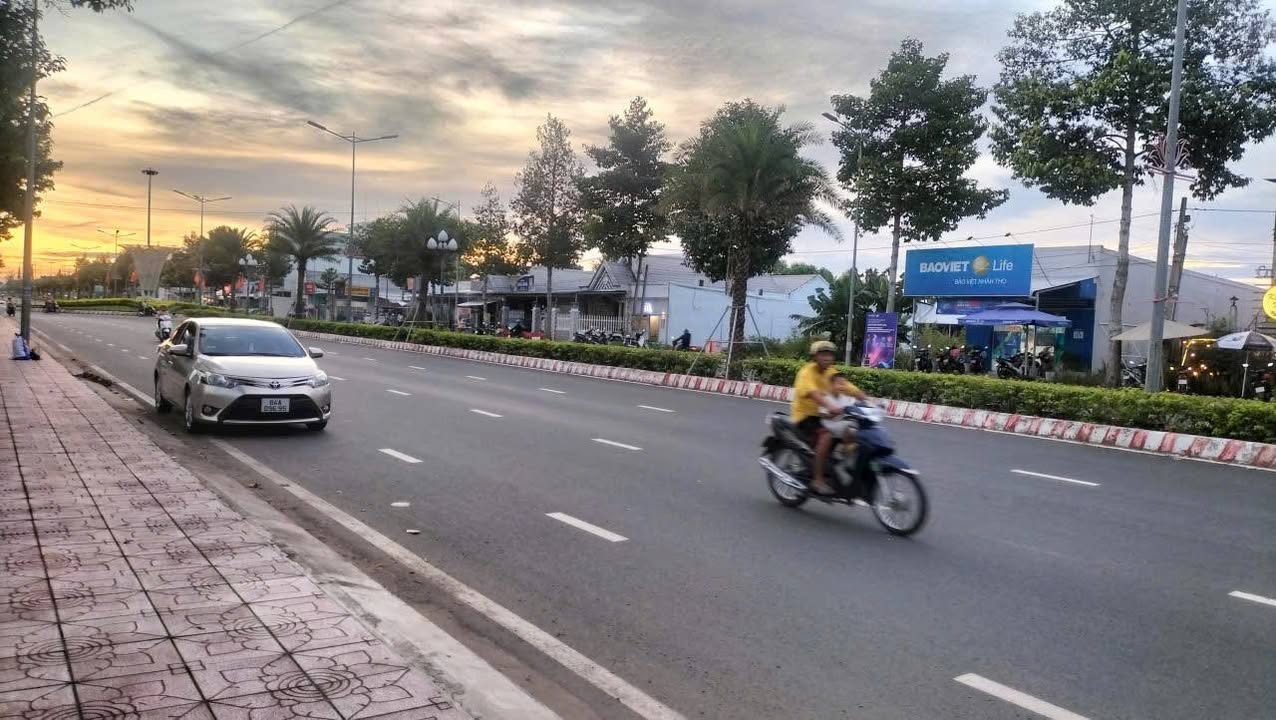 Đất nền Quốc lộ 60, Tiểu Cần, Trà Vinh 110m² giá 1.8 tỷ - Pháp lý rõ ràng, vị trí đắc địa!