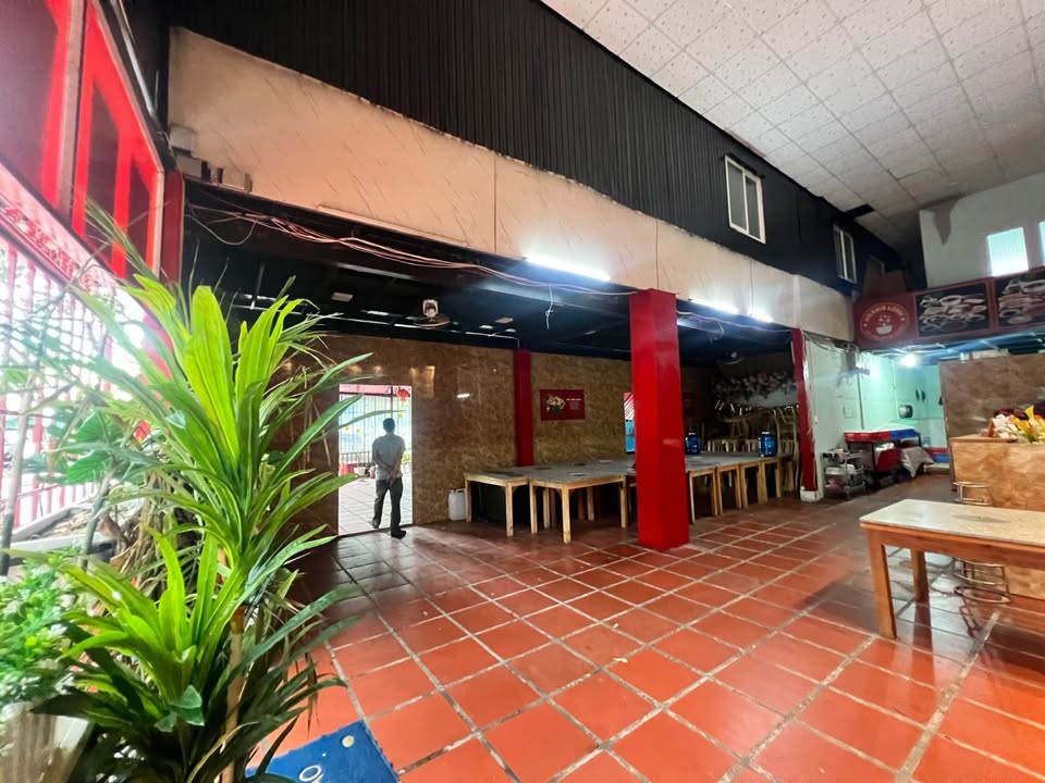 Mặt bằng kinh doanh góc đường An Dương Vương 80m² giá 19 triệu - Vị trí sầm uất gần biển!