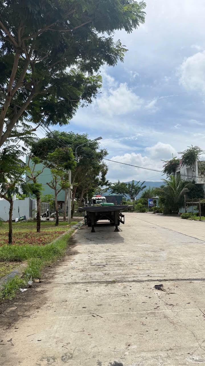 Đất nền Nhơn Phú, Quy Nhơn 100m² giá 2.05 tỷ - Sổ đỏ chính chủ, thương lượng!