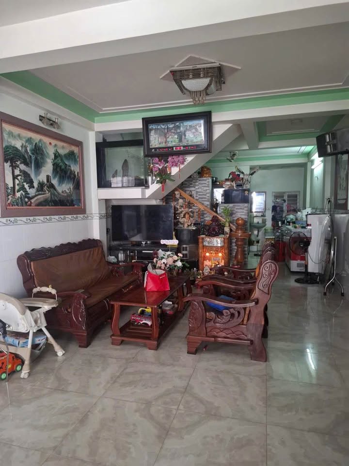 Nhà hẻm ô tô Đống Đa Quy Nhơn 49m² giá 2.9 tỷ - Khu vực dân cư cao cấp!