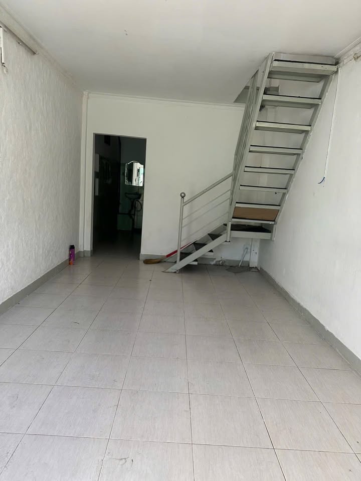 Nhà thuê hẻm 3m Nguyễn Tri Phương, Quận 10 - Thích hợp cho gia đình và kinh doanh online!