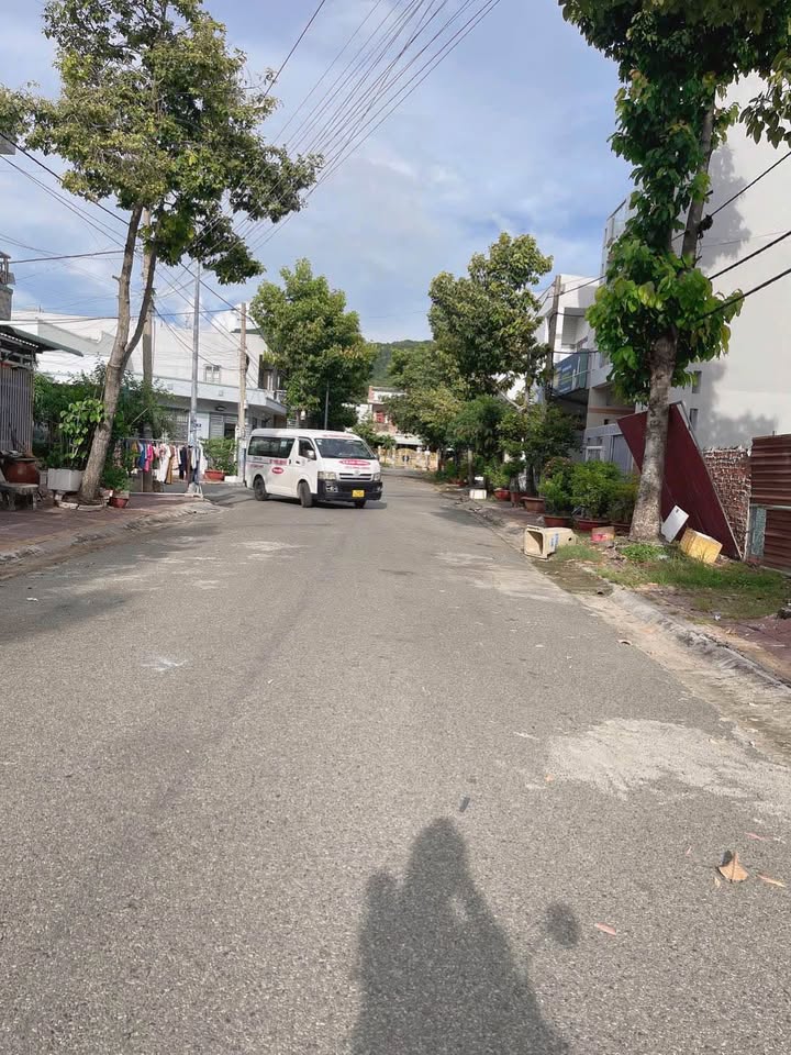 Đất nền Long Hải 108m² giá 2.5 tỷ - Gần biển, tặng nhà tôn rộng rãi!