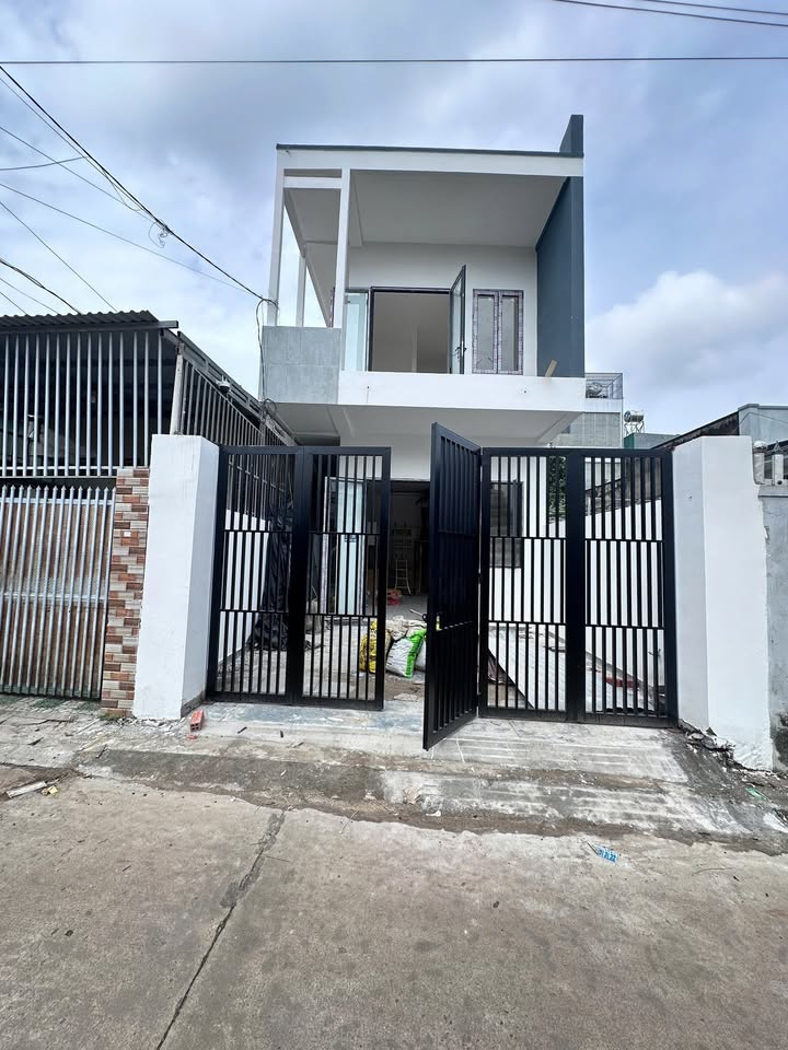 Nhà phố Phan Văn Đạt Buôn Ma Thuột 100m² giá 2.69 tỷ - Chính chủ bán full nội thất