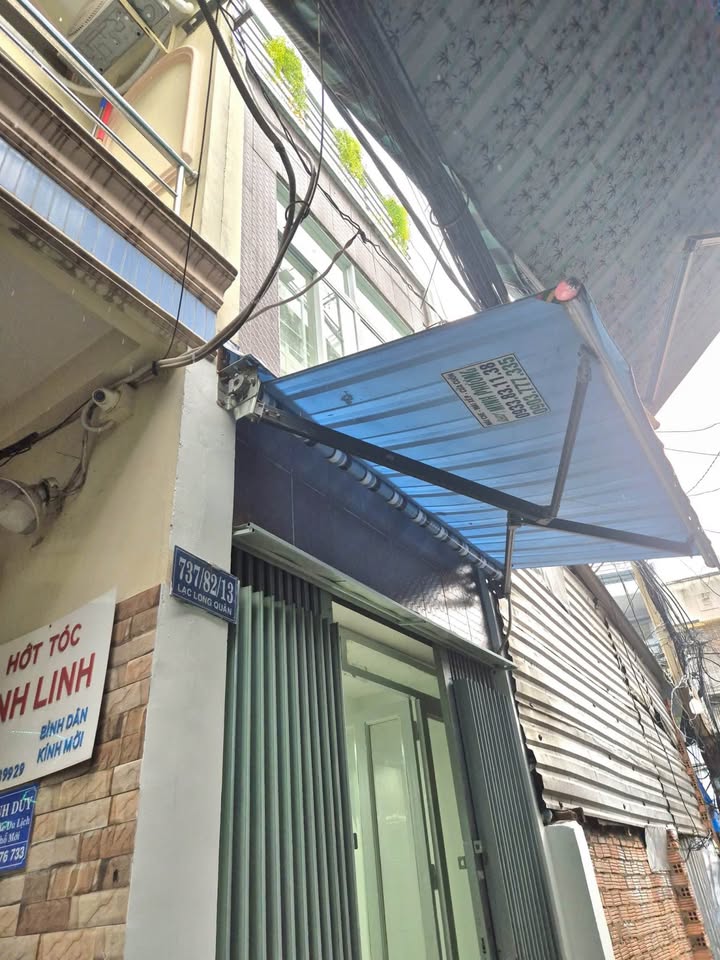 Nhà riêng 737/82/13 Lạc Long Quân, Tân Bình 17m² giá 2.7 tỷ - Full nội thất, sẵn sàng vào ở!