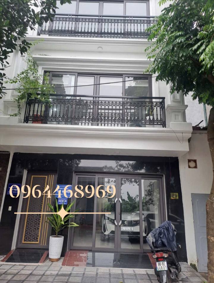 Nhà phố La Khê 50m² giá 1.1 tỷ - Full nội thất, ô tô tránh, vị trí đắc địa!