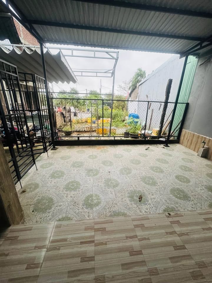 Nhà cấp 4 Cẩm Lệ Đà Nẵng 92m² giá 3.3 tỷ - Ô tô đậu trước nhà, tiện nghi sống xanh!