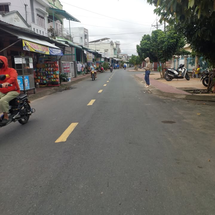 Nhà cấp 4 đường Đinh Hữu Thuật 134m² giá 2.7 tỷ - Kinh doanh thuận lợi!