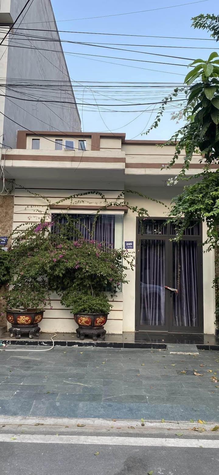 Nhà cấp 4 Trần Thủ Độ, Lào Cai 100m² giá 2.1 tỷ - Chính chủ bán gấp!