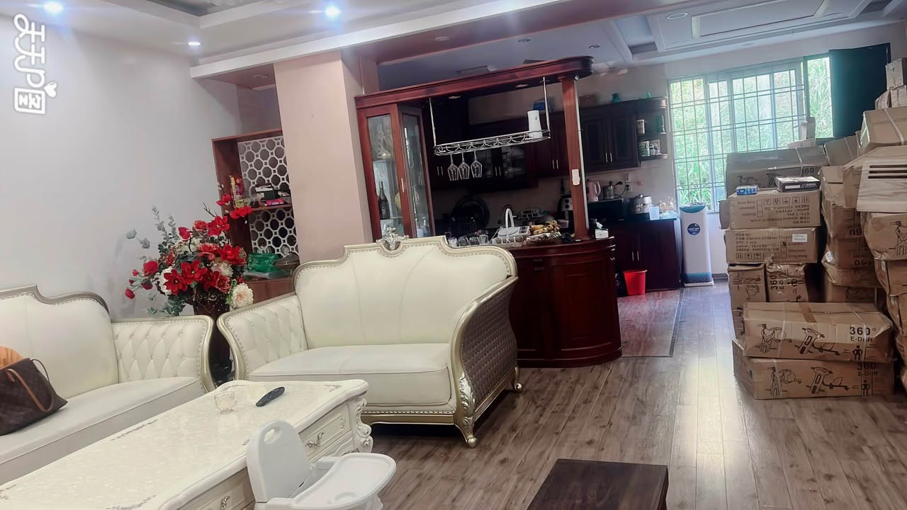 Nhà 4 tầng đẹp tại đường Trần Hưng Đạo, Lào Cai - Giá 5.38 tỷ, sẵn sàng giao dịch ngay!