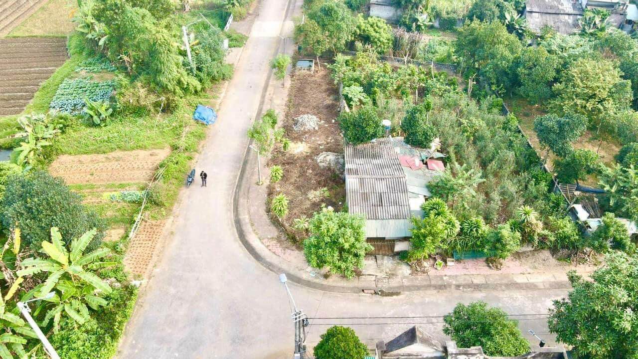 Đất 2 mặt tiền Cam Đường 300m² giá 690 triệu - Cơ hội đầu tư hấp dẫn!