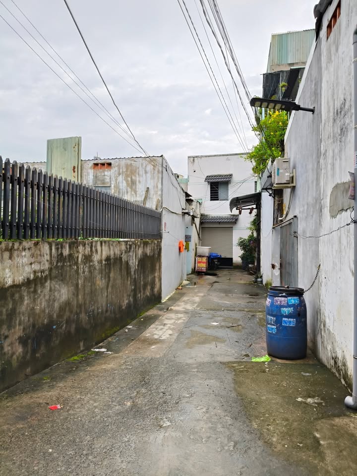 Nhà trọ 11 phòng An Bình Dĩ An 248m² giá 6.2 tỷ - Cơ hội đầu tư sinh lời!