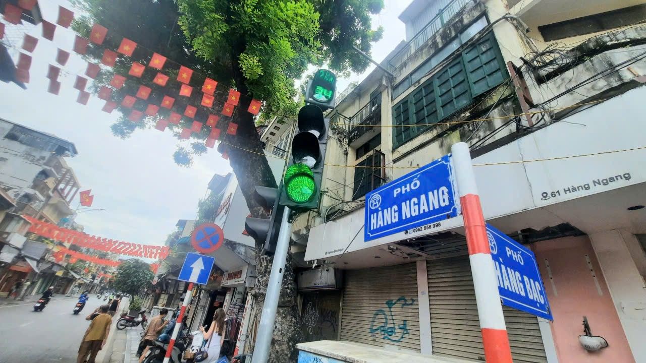 Bán nhà mặt phố Hàng Ngang 160m² giá 192 tỷ - Kinh doanh đỉnh cao tại Hoàn Kiếm!