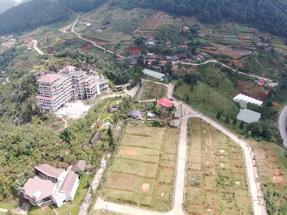 Đất tái định cư Hàm Rồng, Sa Pa 150m² giá 2 tỷ - Sổ đỏ chính chủ!